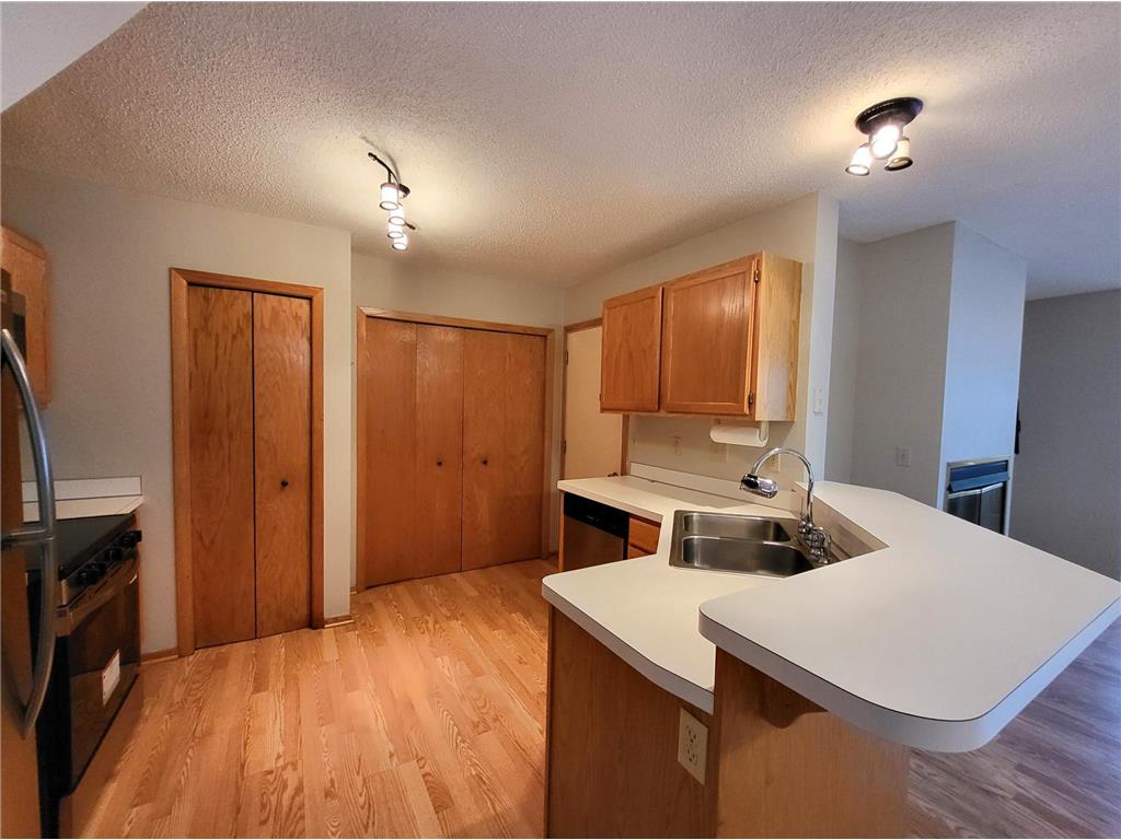 1850 Donegal Drive #4 Woodbury MN 55125 6807037 image4