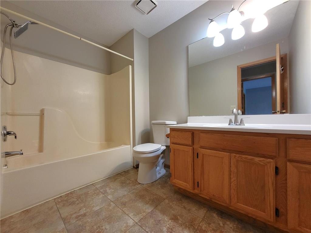 1850 Donegal Drive #4 Woodbury MN 55125 7056826 image8