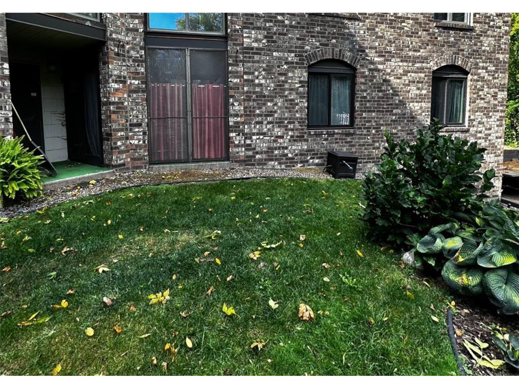 1850 Eagle Ridge Drive #E104 Mendota Heights MN 55118 6472047 image1