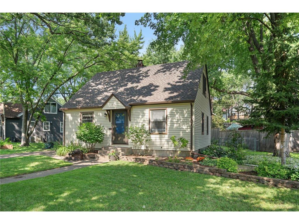 1851 Chelton Avenue Saint Paul MN 55104 6576679 image1
