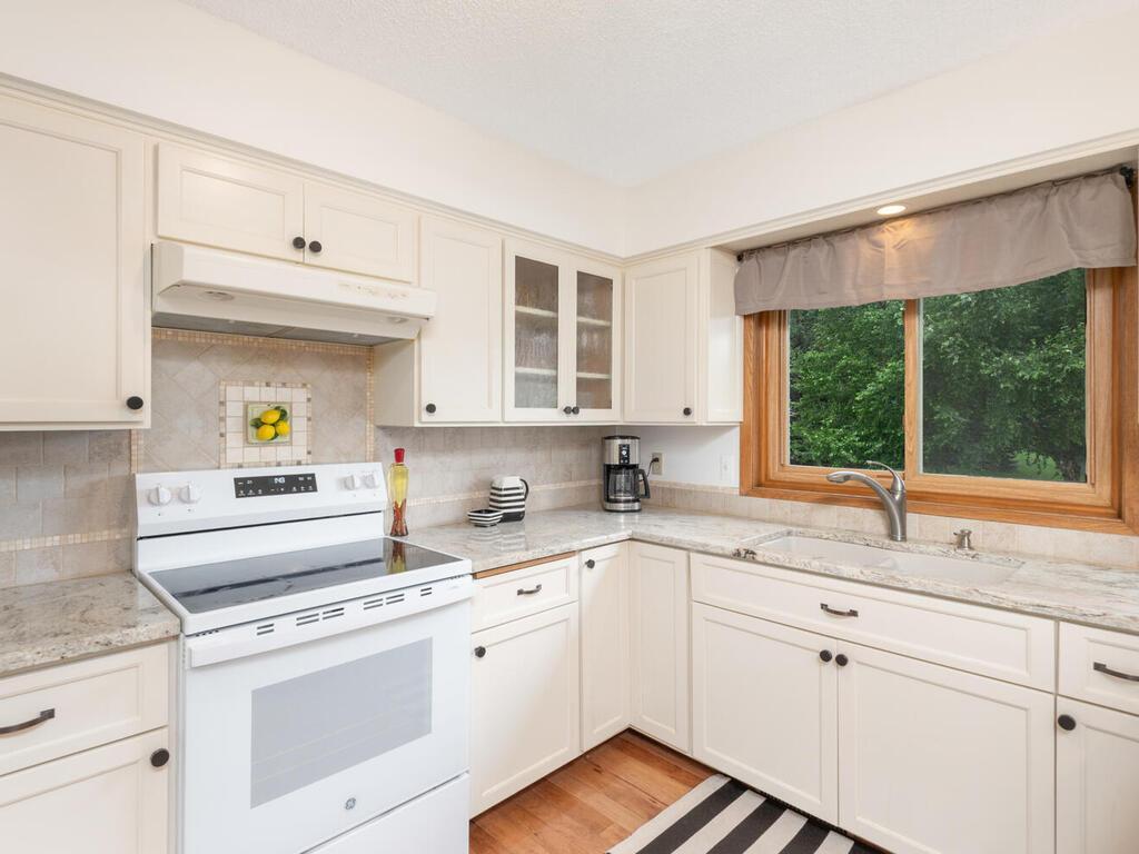 18511 Maple Leaf Drive Eden Prairie MN 55346 7094212 image16