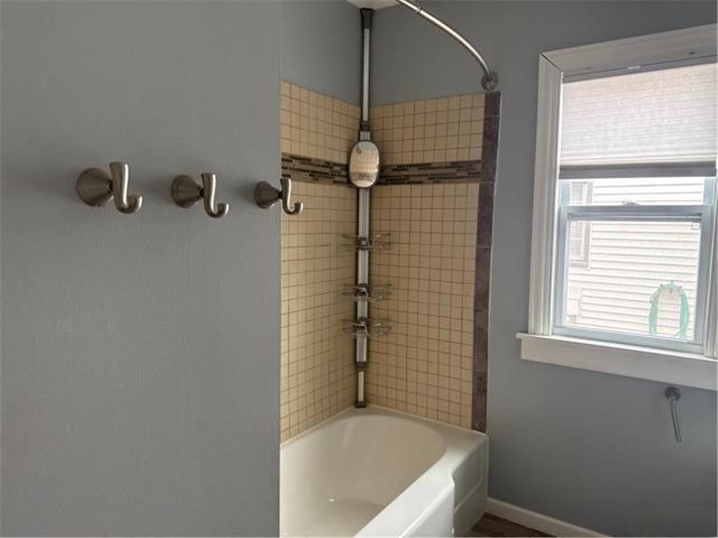 1852 Flandrau Street Maplewood MN 55109 7058074 image12
