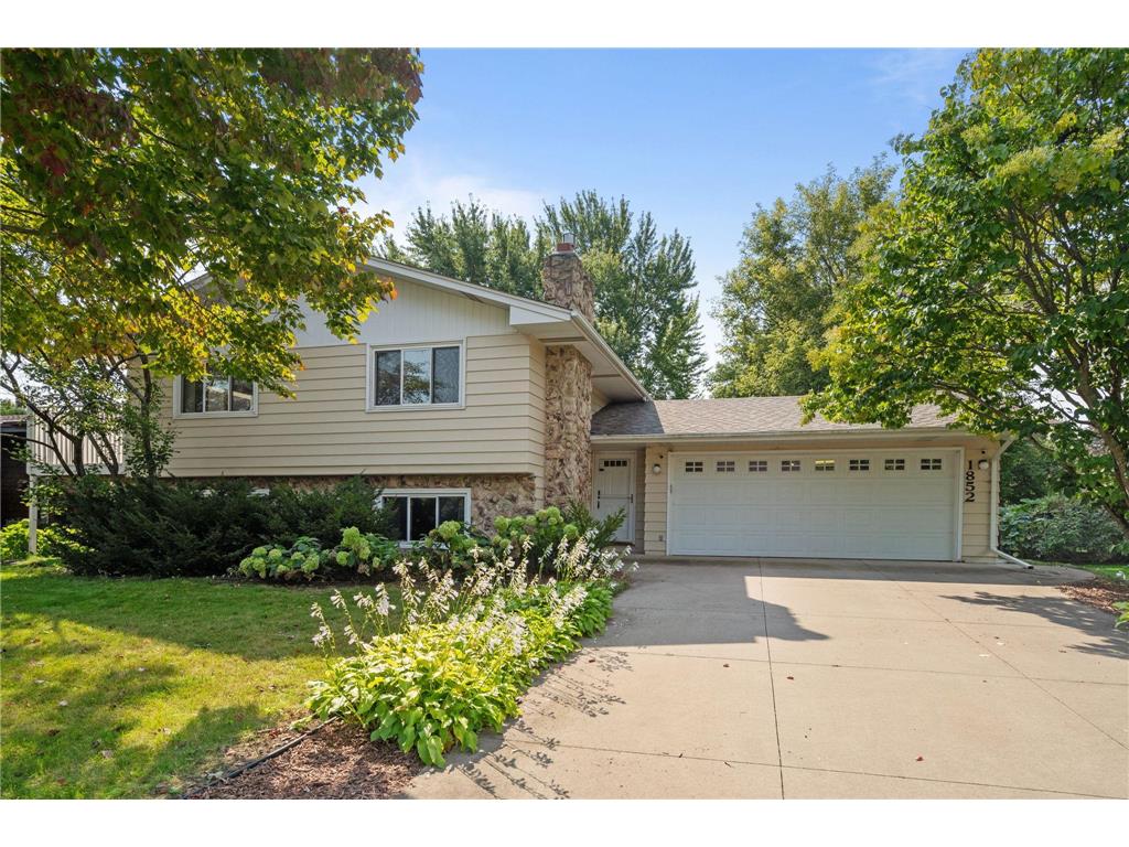 1852 Skillman Avenue W Roseville MN 55113 6599776 image1