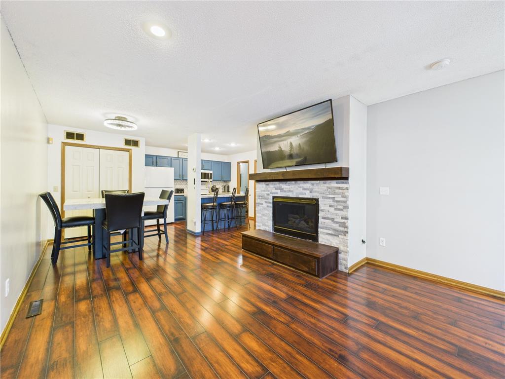 1853 Riverwood Drive #4 Burnsville MN 55337 7102440 image5
