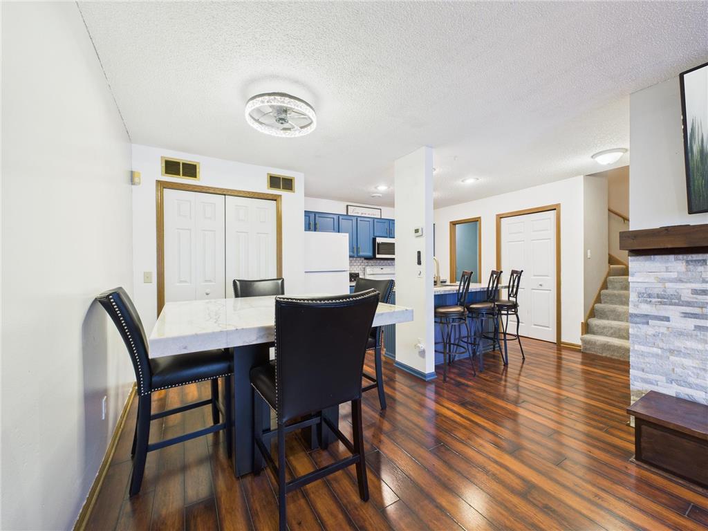 1853 Riverwood Drive #4 Burnsville MN 55337 7102440 image6