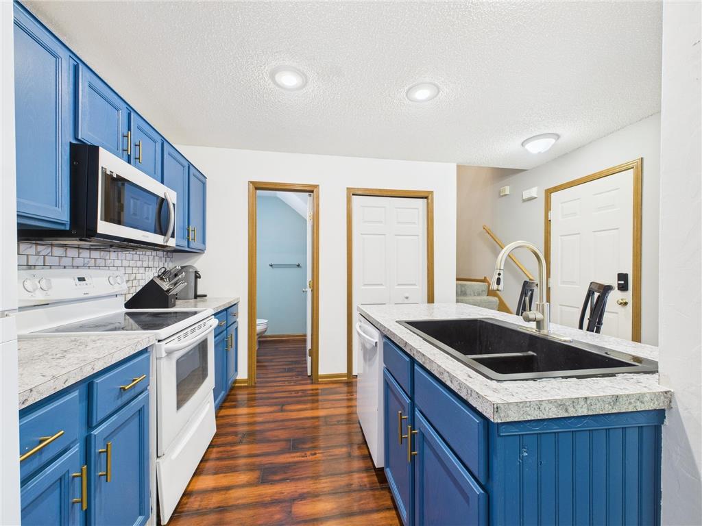1853 Riverwood Drive #4 Burnsville MN 55337 7102440 image8