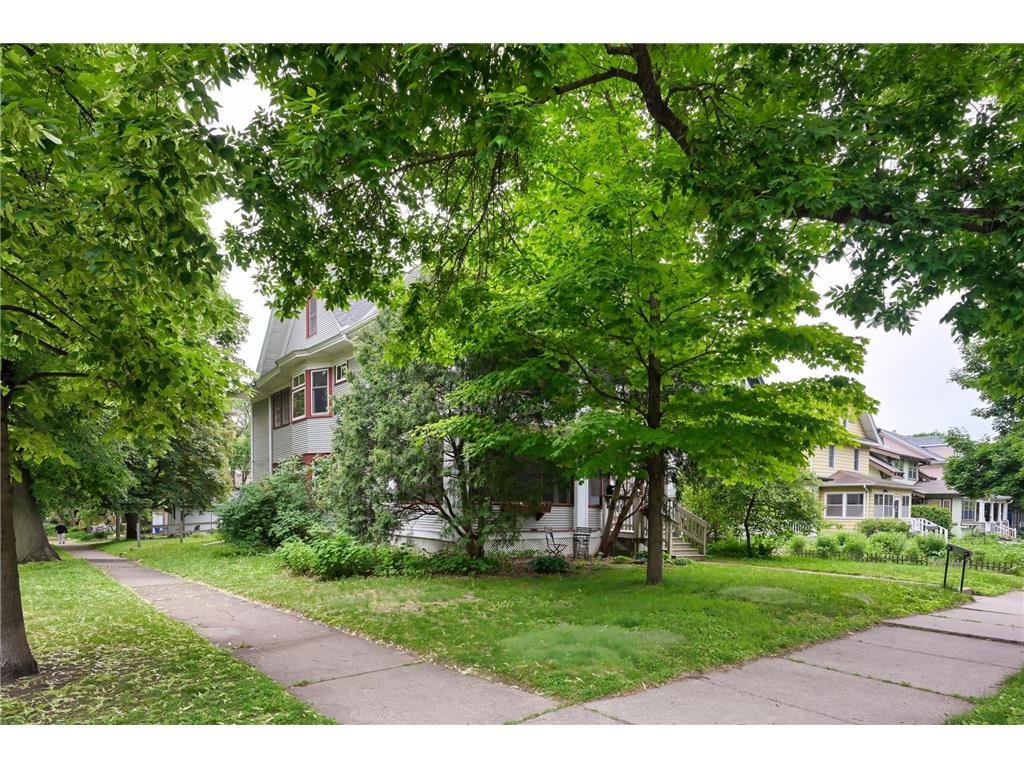 1854 Laurel Avenue Saint Paul MN 55104 7077424 image15