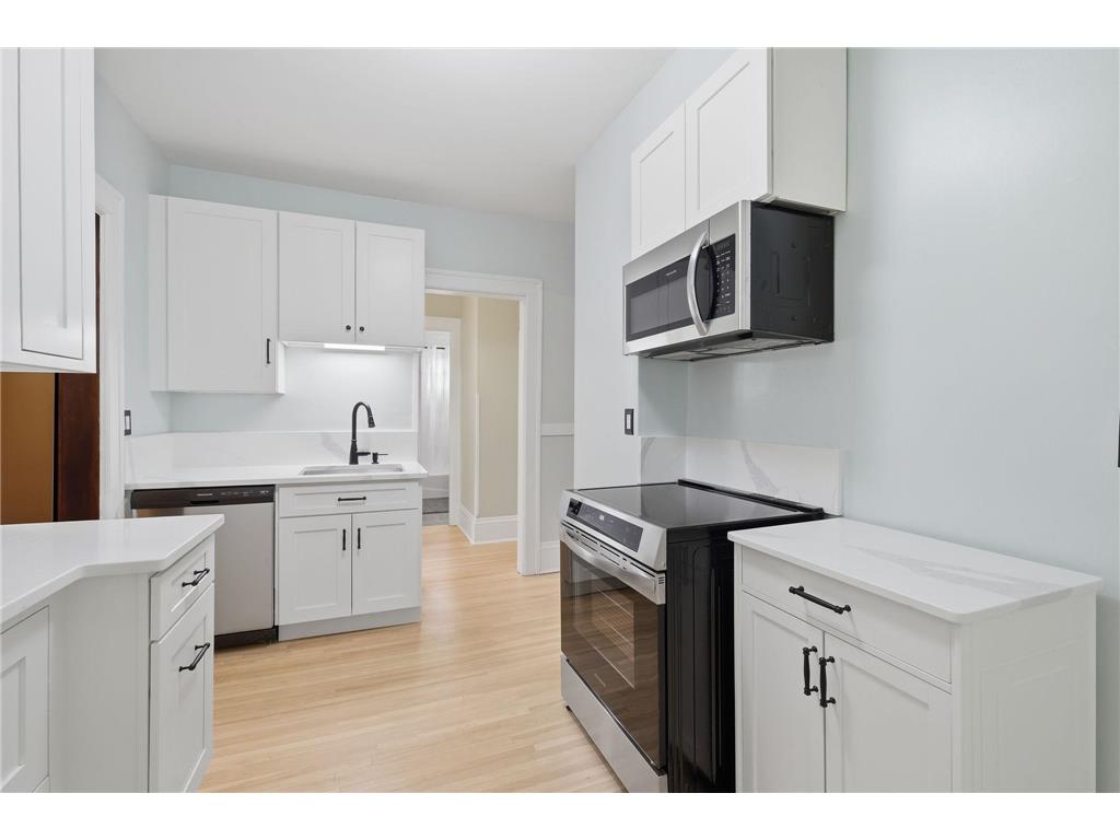 1854 Laurel Avenue Saint Paul MN 55104 7077424 image23