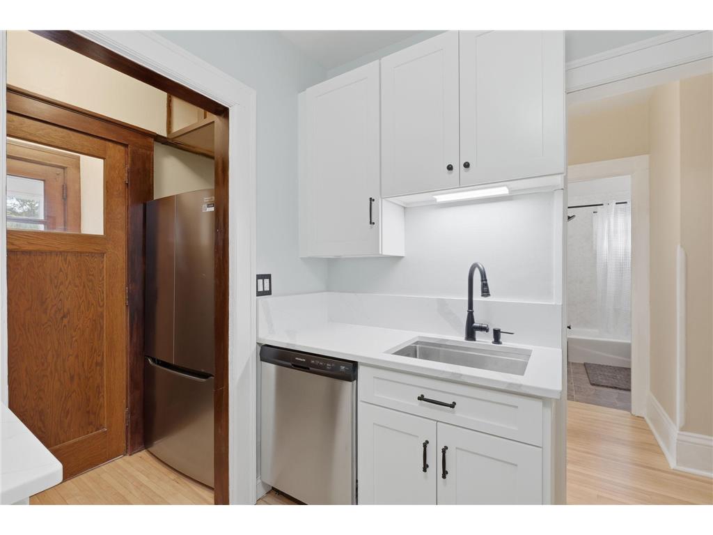1854 Laurel Avenue Saint Paul MN 55104 7077424 image26
