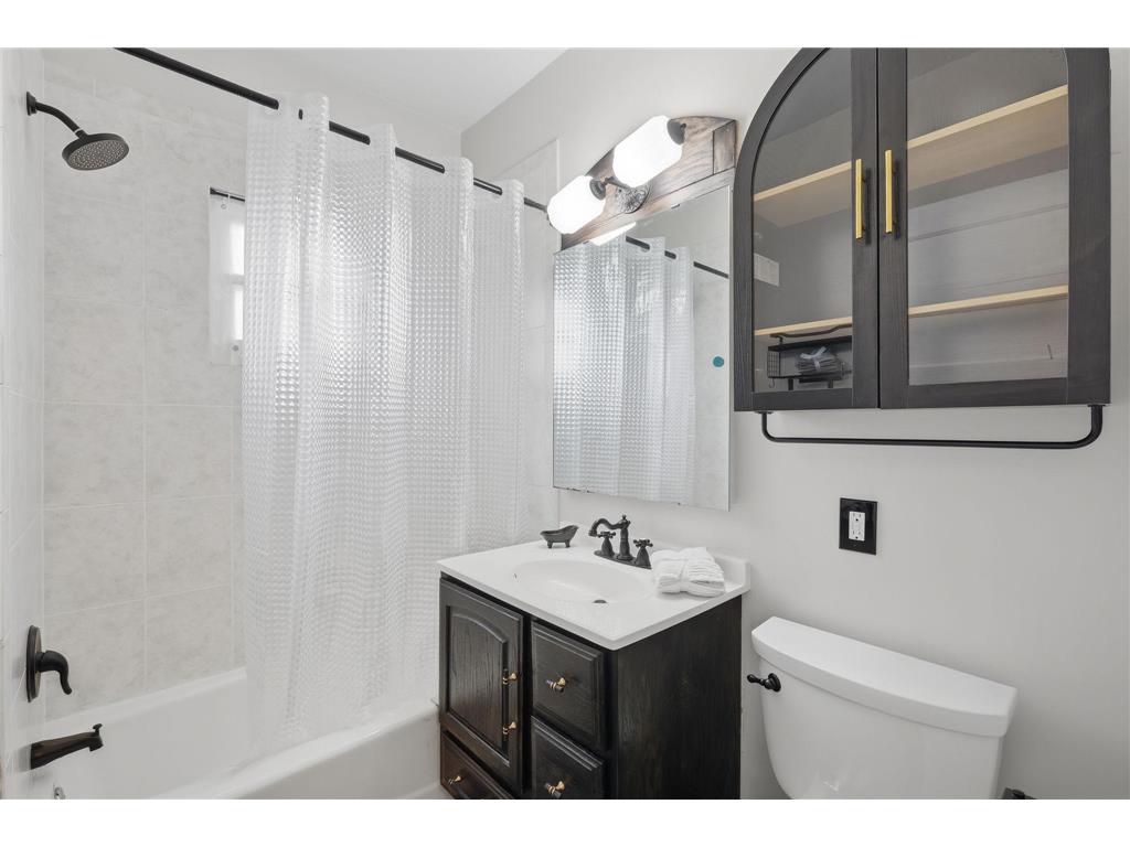 1854 Laurel Avenue Saint Paul MN 55104 7077424 image36