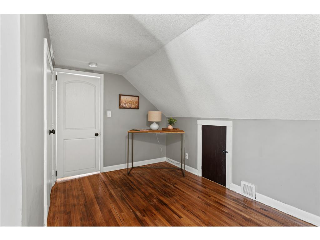 1855 Birmingham Street Maplewood MN 55109 7018713 image16