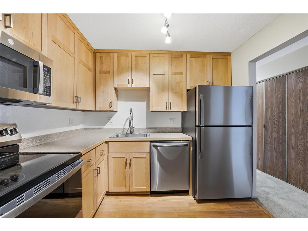 1855 Silver Bell Road #119 Eagan MN 55122 7111769 image1