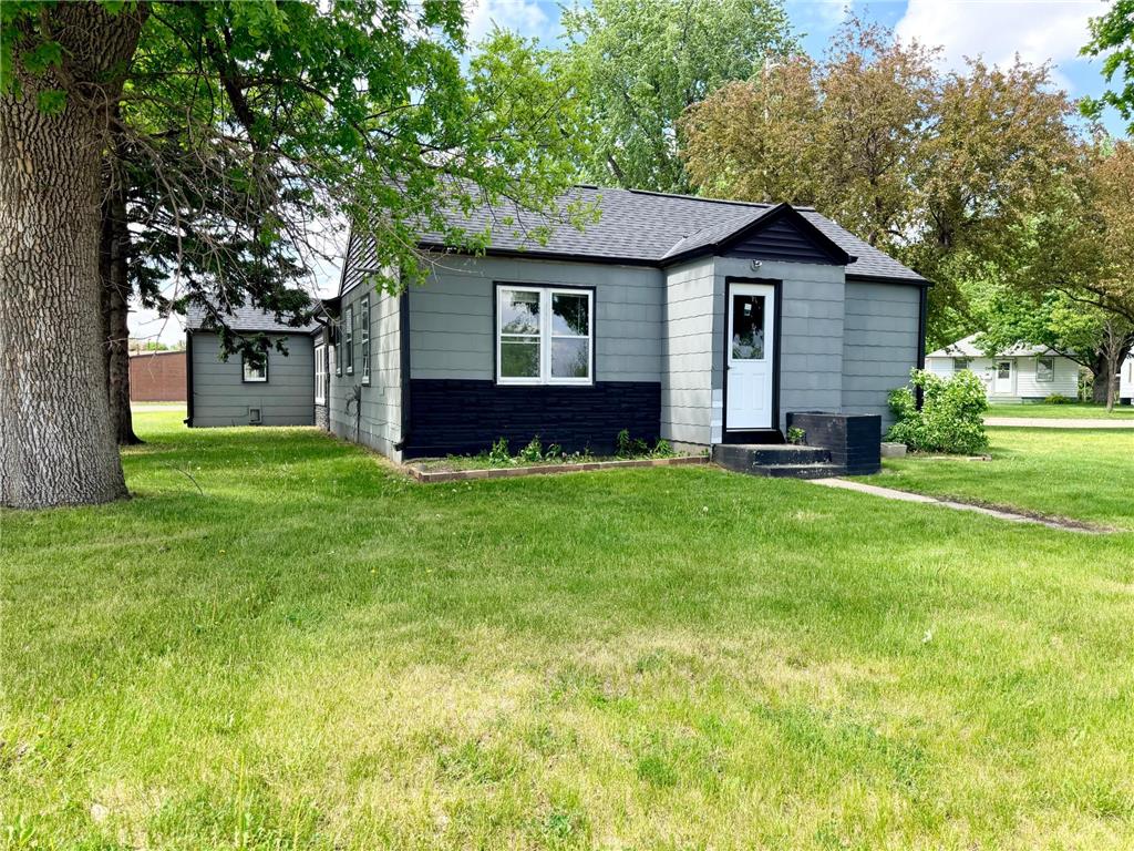 1857 1st Avenue Worthington MN 56187 7077984 image1