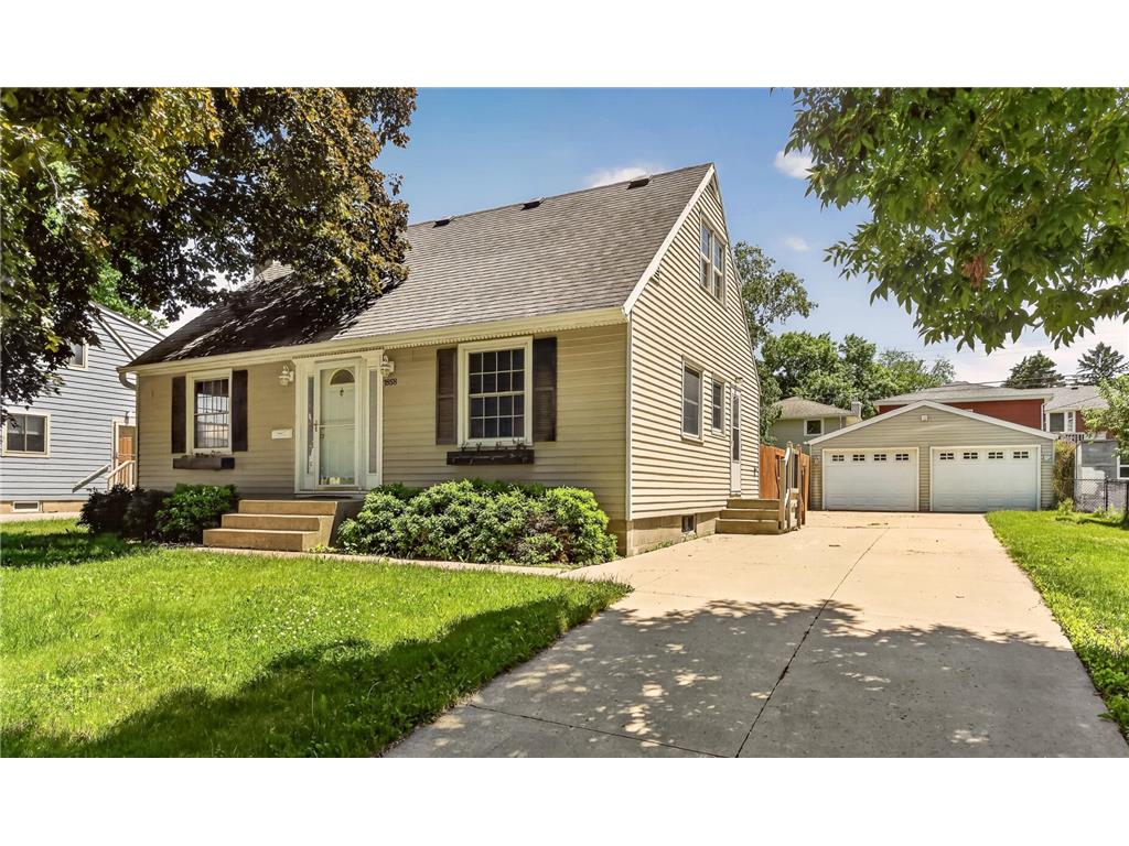 1858 23rd Street NW Rochester MN 55901 7059691 image1
