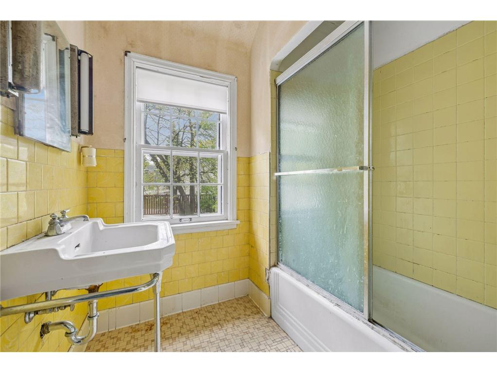 1858 Bayard Avenue Saint Paul MN 55116 7073756 image17