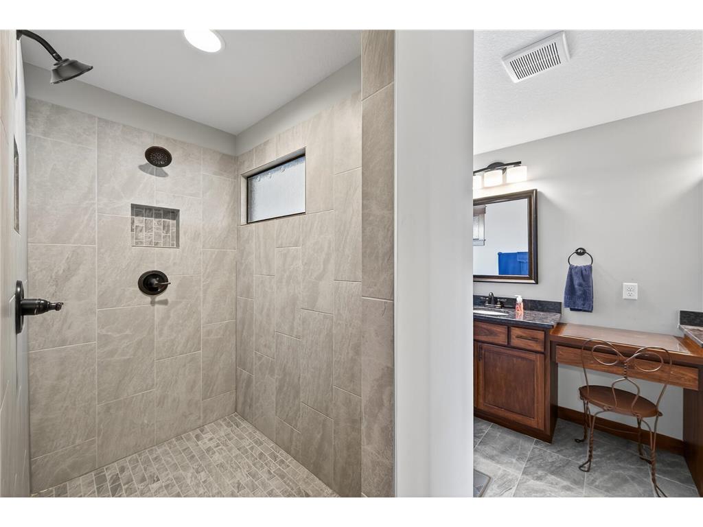 1858 Laramee Lane Centerville MN 55038 7015200 image24