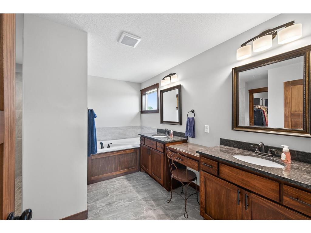 1858 Laramee Lane Centerville MN 55038 7015200 image25