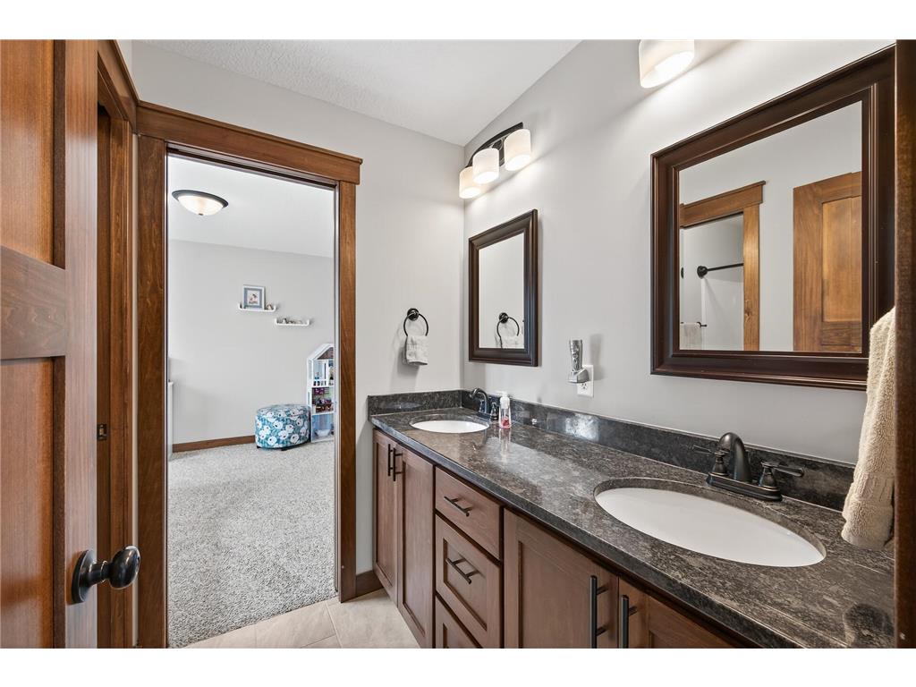 1858 Laramee Lane Centerville MN 55038 7015200 image35