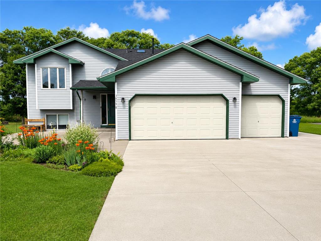 18598 Queen Street NW Elk River MN 55330 7104813 image1