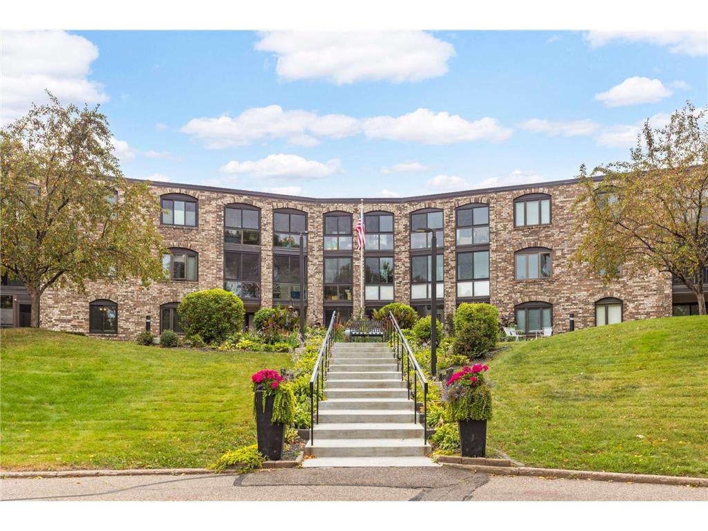 1860 Eagle Ridge Drive #108W Mendota Heights MN 55118 6429352 image1