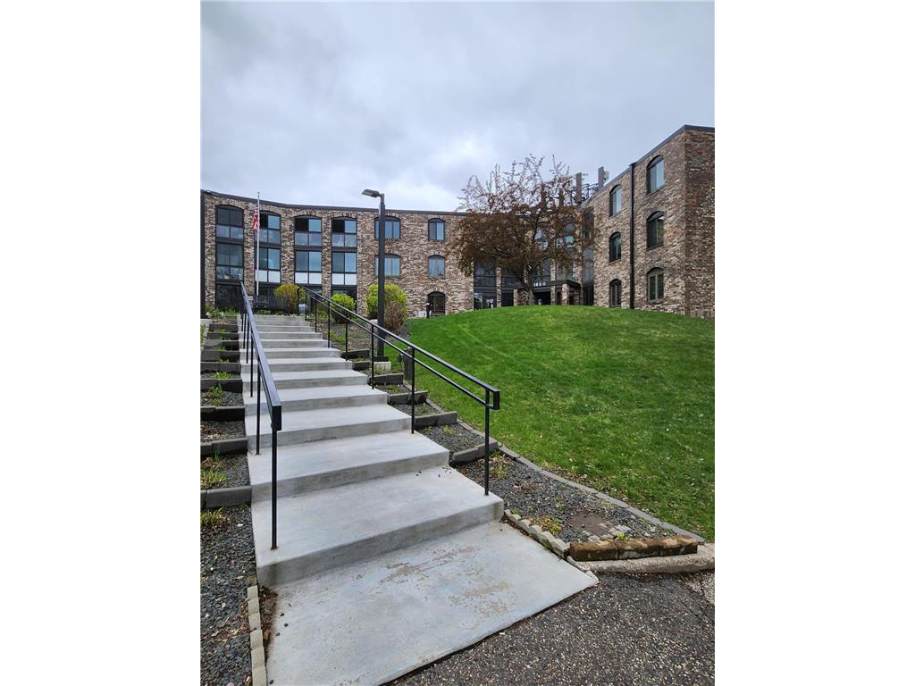 1860 Eagle Ridge Drive #301W Mendota Heights MN 55118 6493875 image1