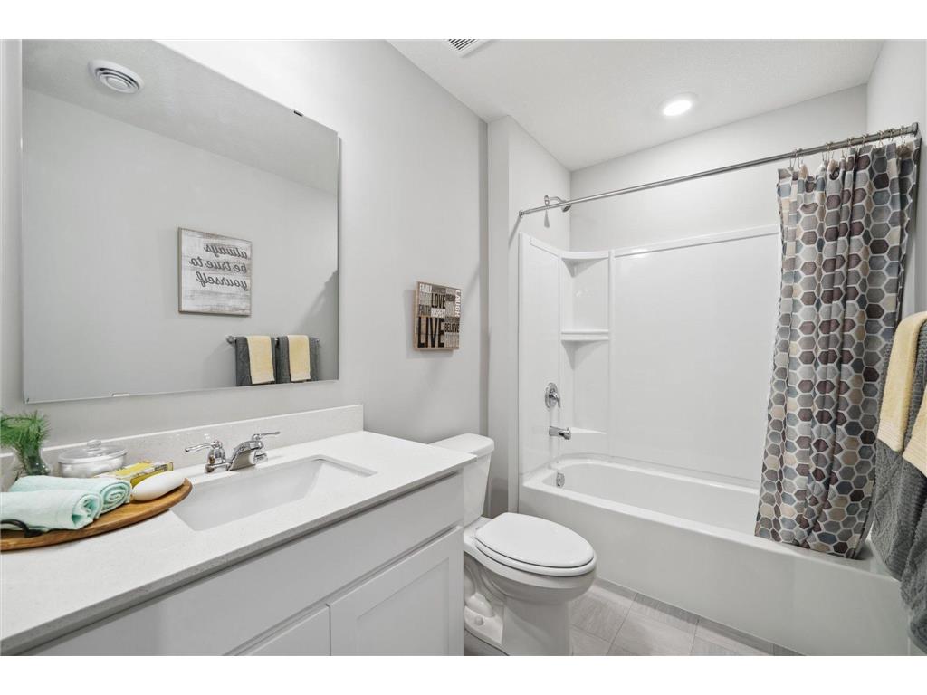 1860 Rainier Drive Shakopee MN 55379 6496411 image27