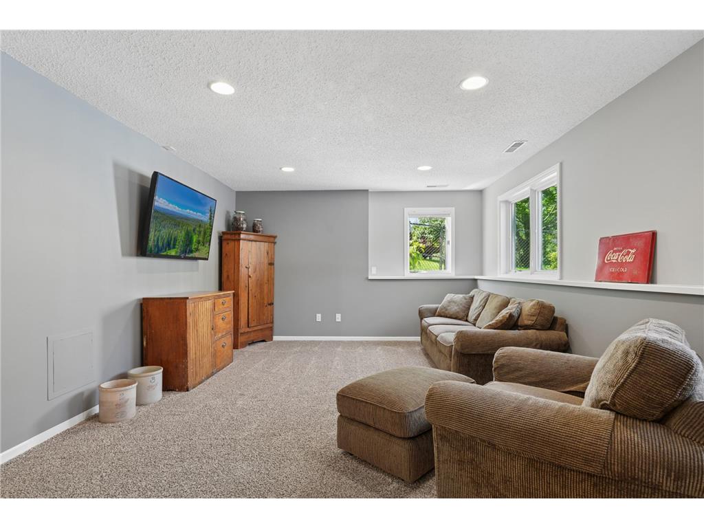 1860 Spinaker Drive Woodbury MN 55125 7099199 image36