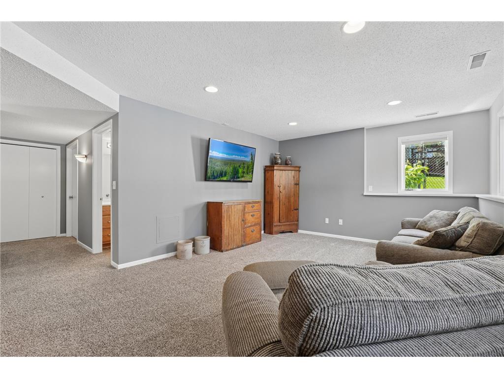 1860 Spinaker Drive Woodbury MN 55125 7099199 image37