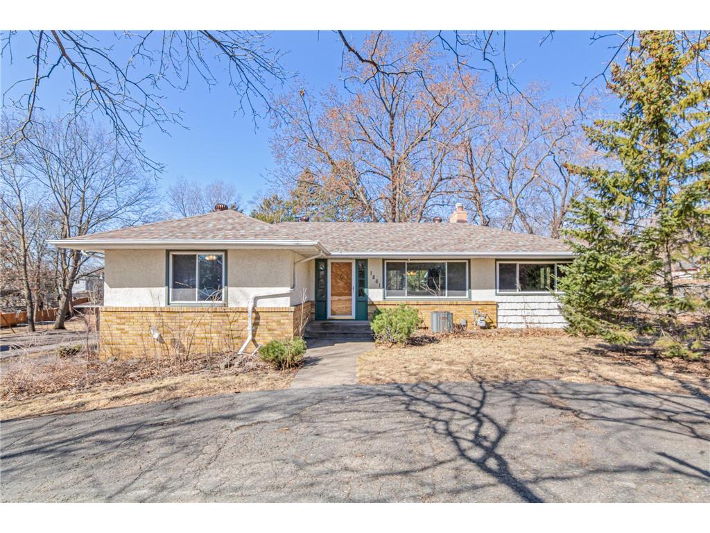 1861 Victoria Street N Roseville MN 55113 6675058 image1