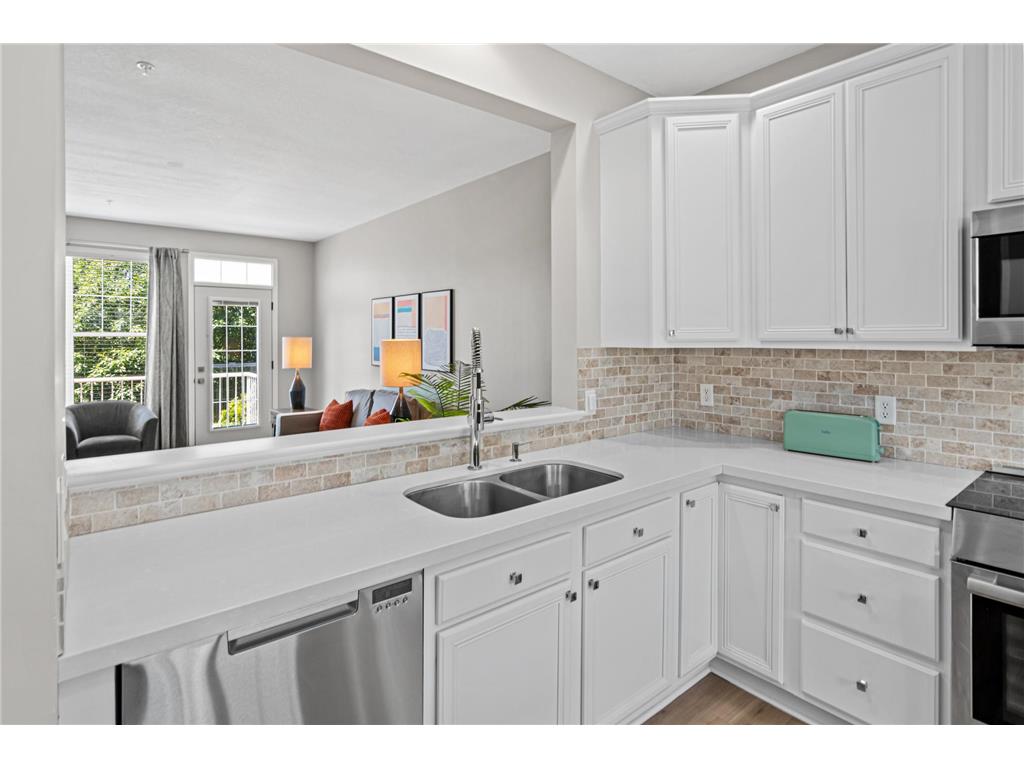 1862 Colonial Lane #3 Chanhassen MN 55317 7107542 image8
