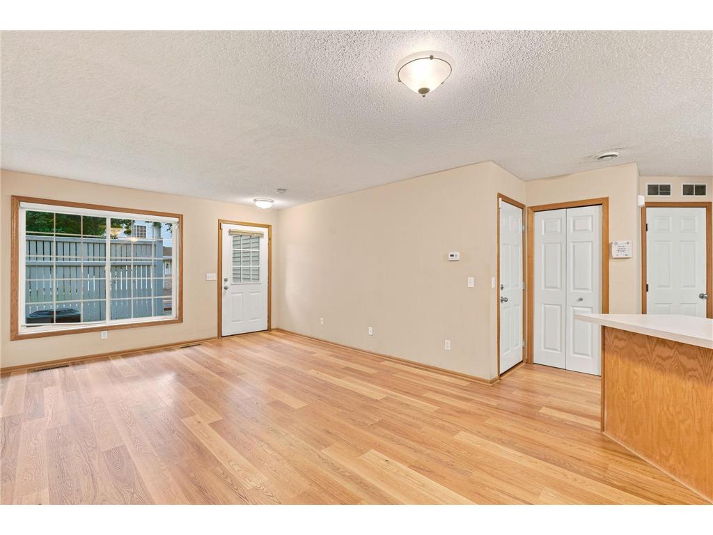 1863 Riverwood Drive #14 Burnsville MN 55337 7111445 image1