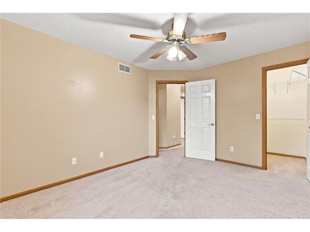 1863 Riverwood Drive #14 Burnsville MN 55337 7111445 image11
