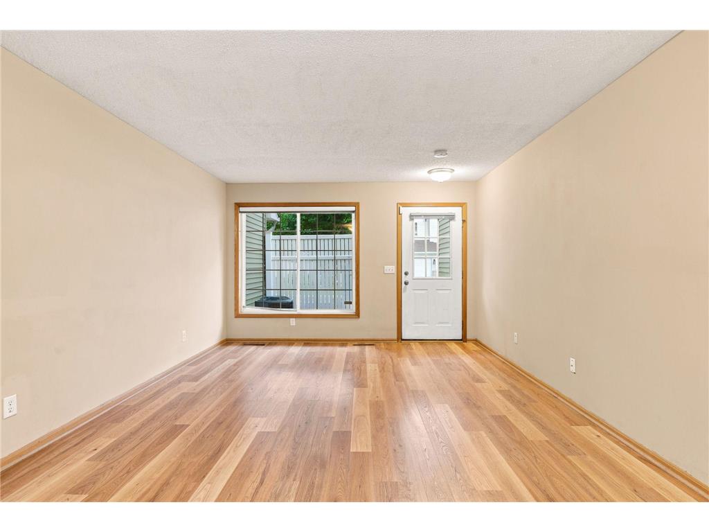 1863 Riverwood Drive #14 Burnsville MN 55337 7111445 image2