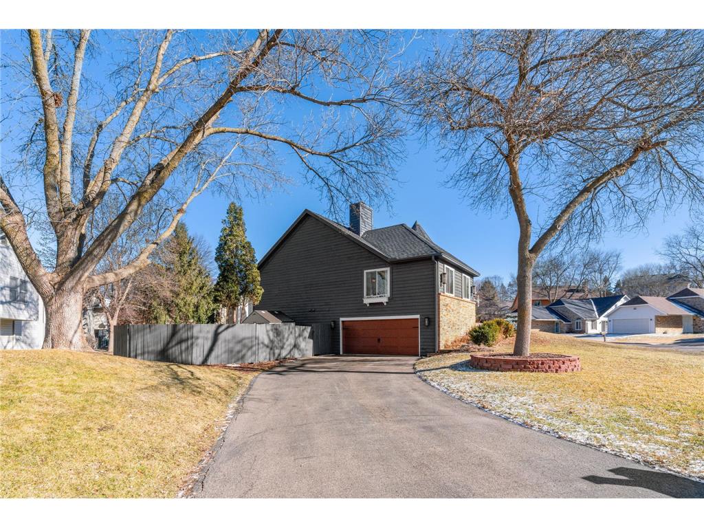 18644 Clear View Drive, MN, 55345 MLS 6490116 Edina Realty