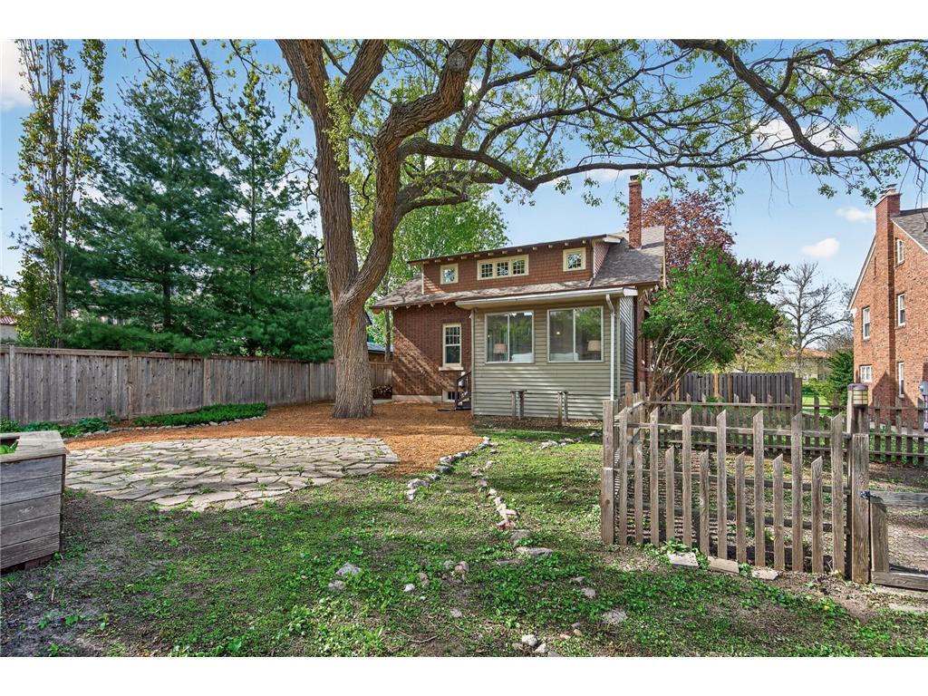 1866 Summit Avenue Saint Paul MN 55105 7062984 image39