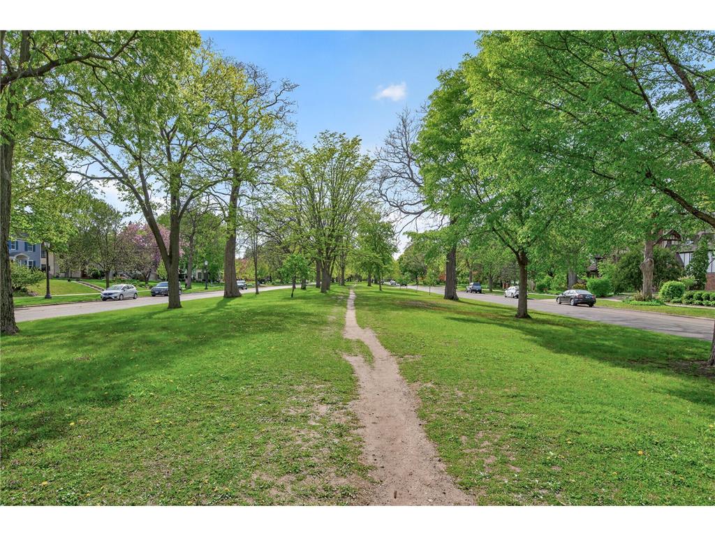 1866 Summit Avenue Saint Paul MN 55105 7062984 image41