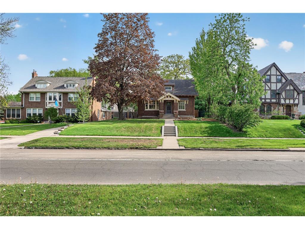 1866 Summit Avenue Saint Paul MN 55105 7062984 image42