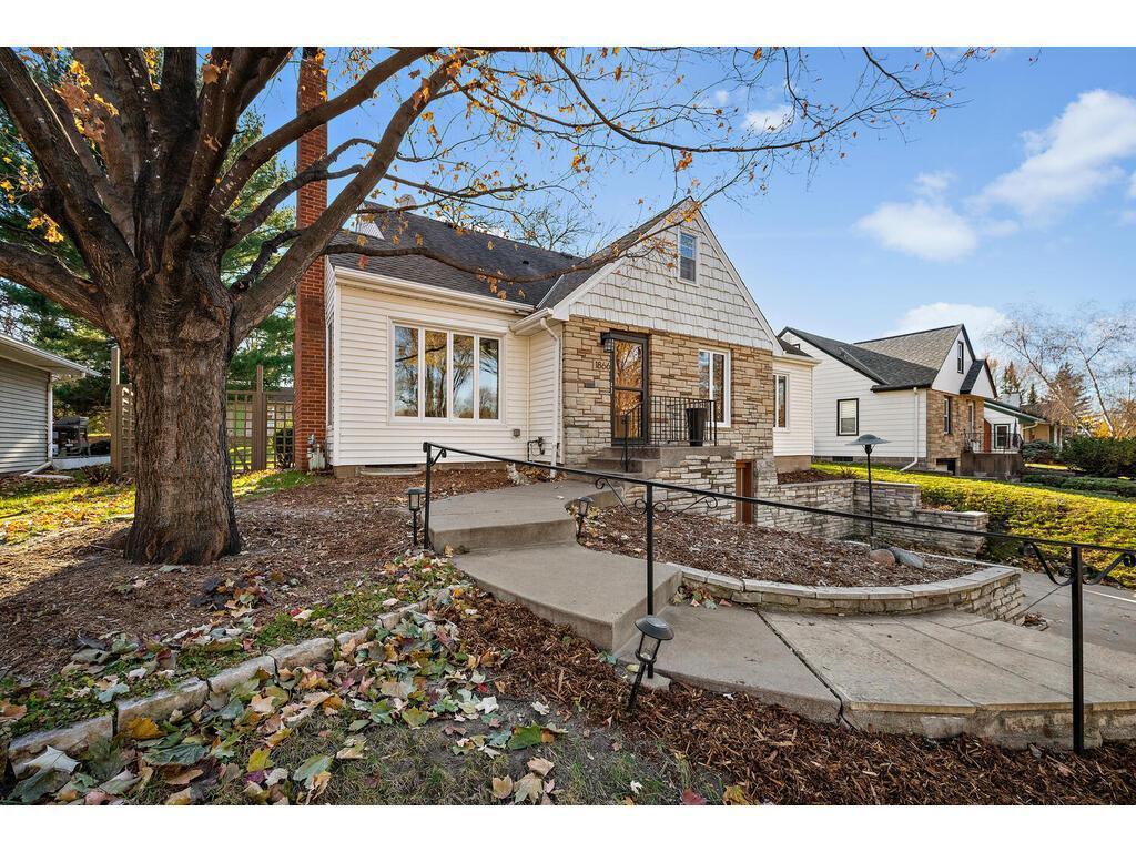 1866 Yorkshire Avenue, Saint Paul, MN, 55116 MLS 6464151 Edina Realty