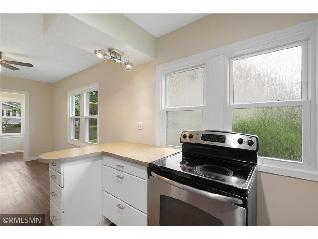 1868 Hawthorne Avenue E Saint Paul MN 55119 7089241 image13