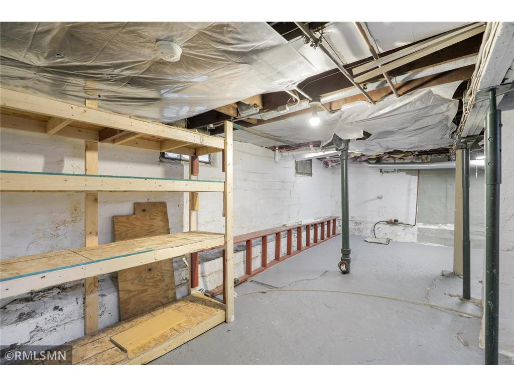 1868 Hawthorne Avenue E Saint Paul MN 55119 7089241 image16
