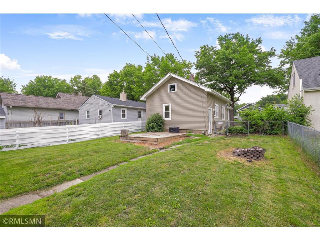 1868 Hawthorne Avenue E Saint Paul MN 55119 7089241 image20