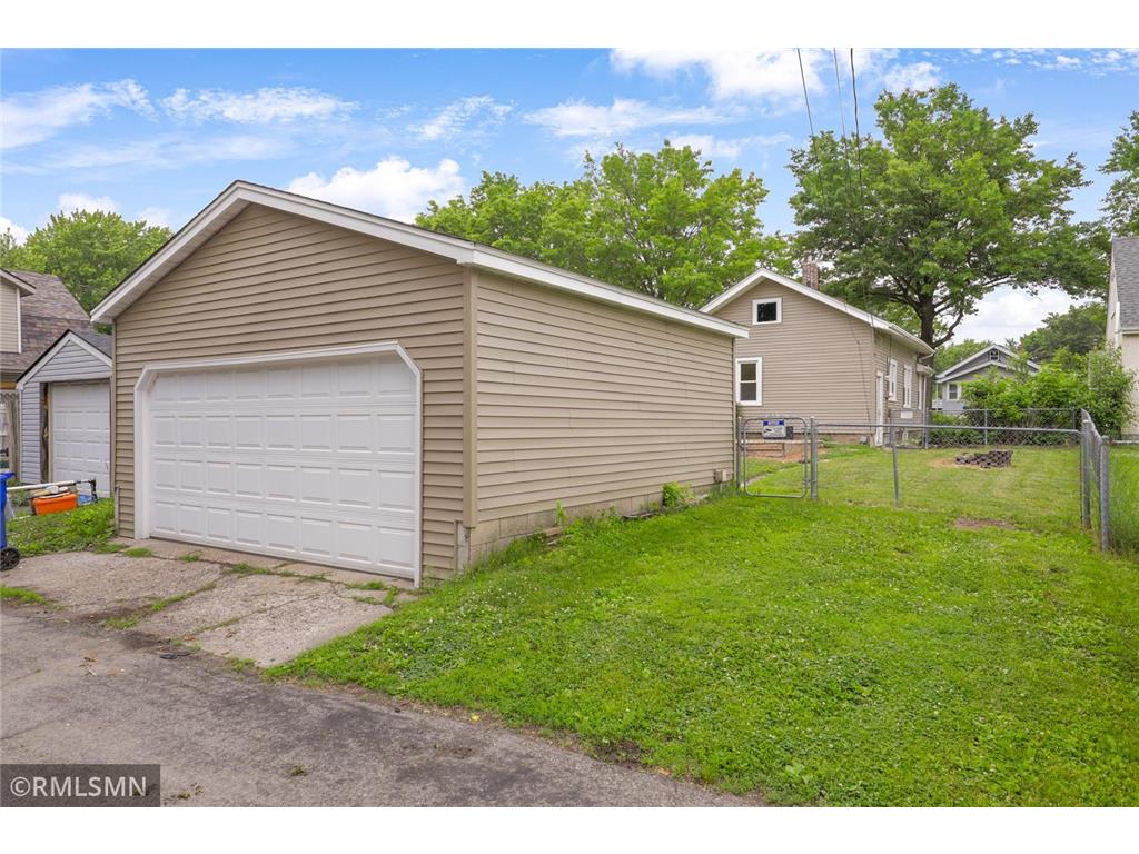 1868 Hawthorne Avenue E Saint Paul MN 55119 7089241 image22