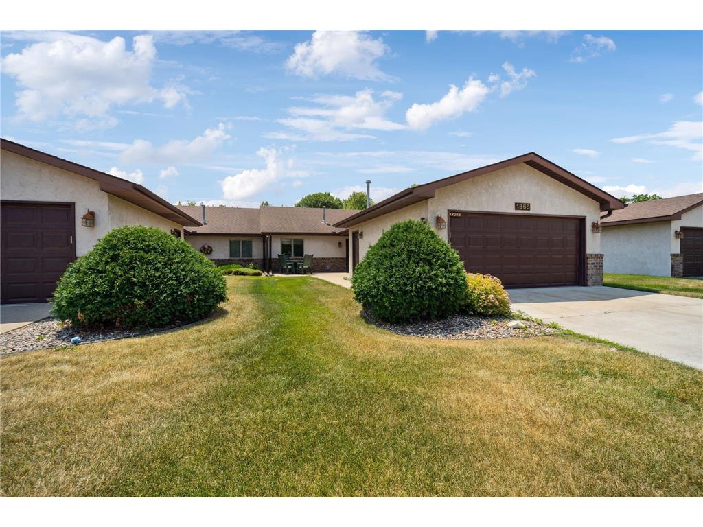 1868 Vierling Drive E Shakopee MN 55379 6389921 image1