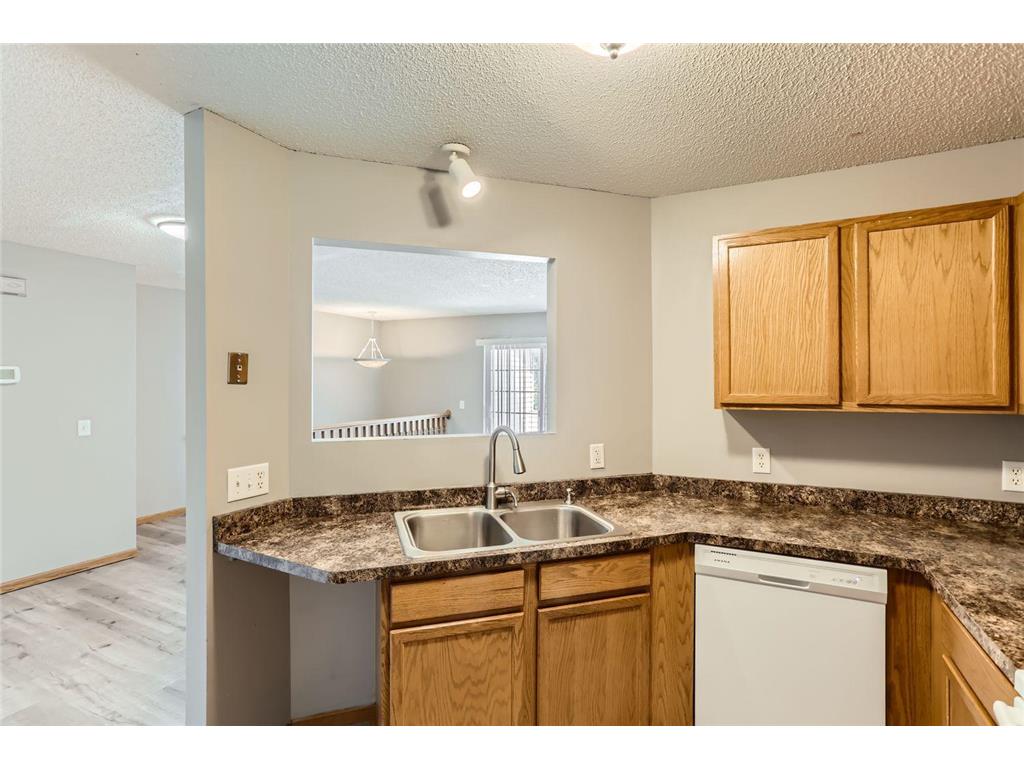 1869 E 122nd Street Burnsville MN 55337 7055772 image4