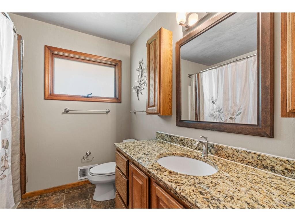 1870 7th Street NW New Brighton MN 55112 7082610 image17