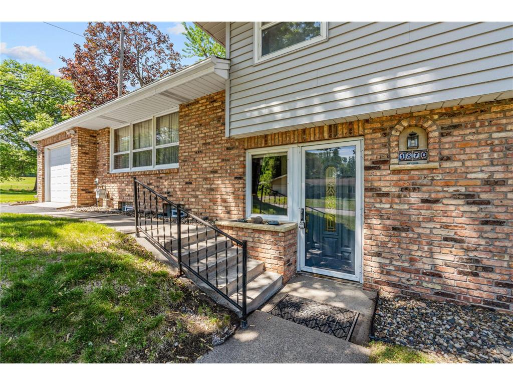 1870 7th Street NW New Brighton MN 55112 7082610 image2