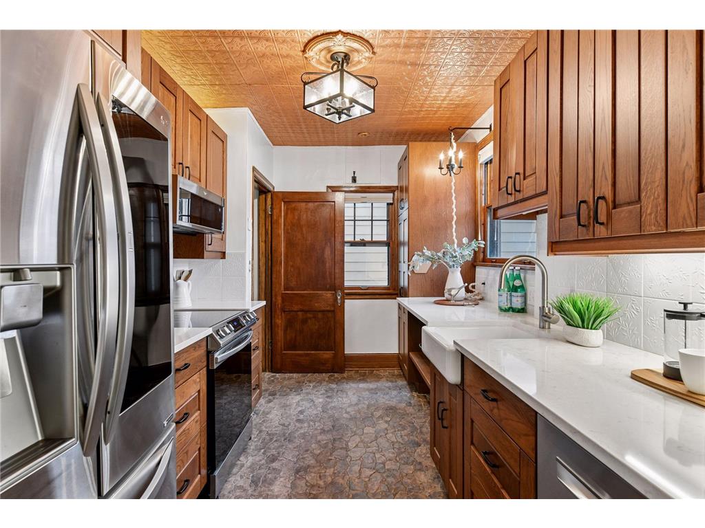 1870 Beechwood Avenue Saint Paul MN 55116 7090175 image10