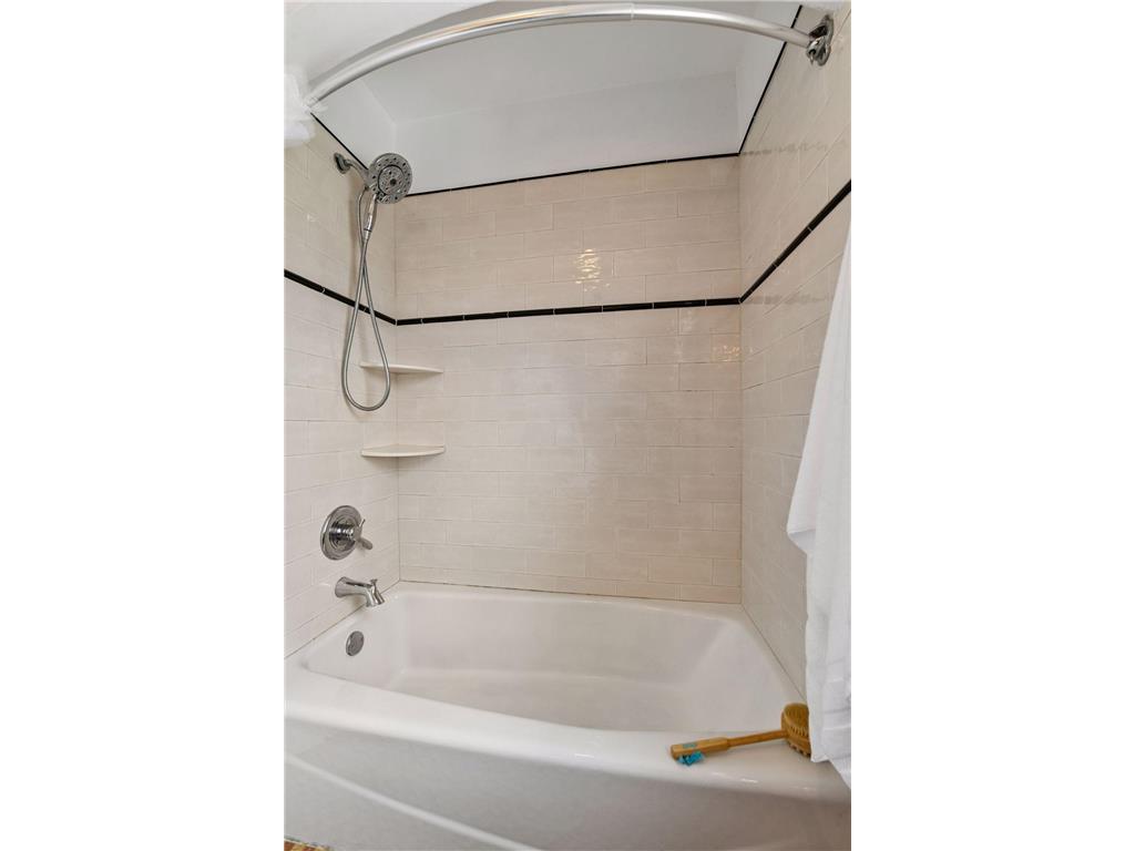 1870 Beechwood Avenue Saint Paul MN 55116 7090175 image25