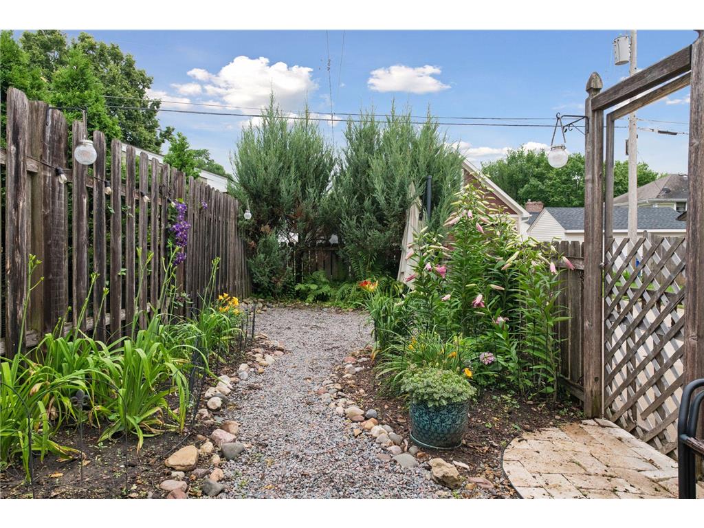 1870 Beechwood Avenue Saint Paul MN 55116 7090175 image33