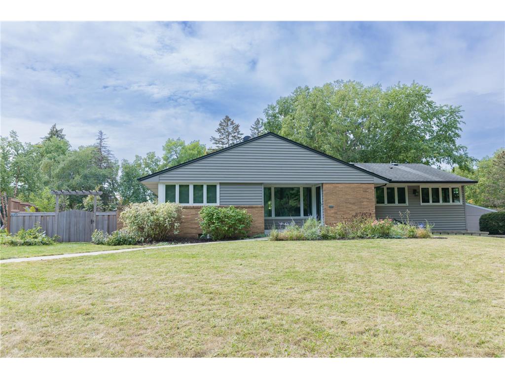 1870 Hampshire Avenue Saint Paul MN 55116 6618622 image1